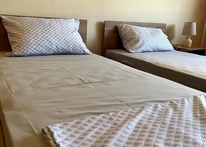 For You, 2-bedroom Μπουργκάς